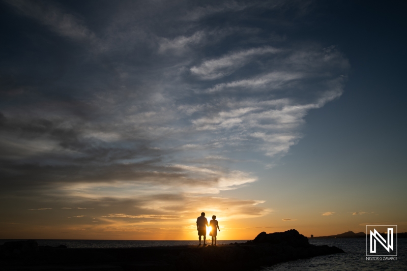 Wedding couple sunset photoshoot
