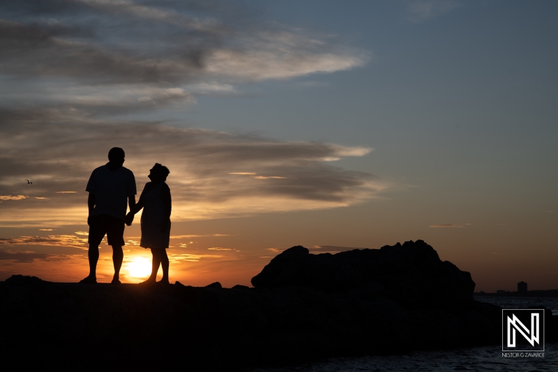 Wedding couple sunset photoshoot