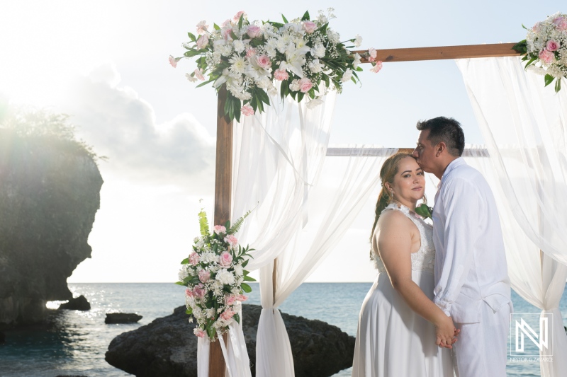 Bride and groom sunset photoshoot session