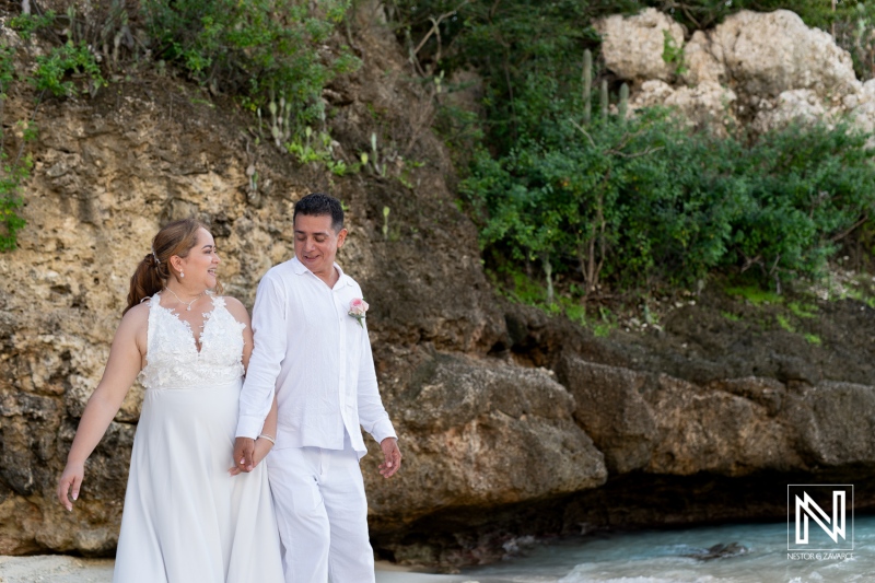 Bride and groom sunset photoshoot session