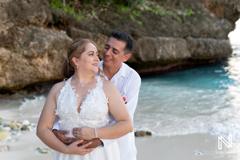 Bride and groom sunset photoshoot session