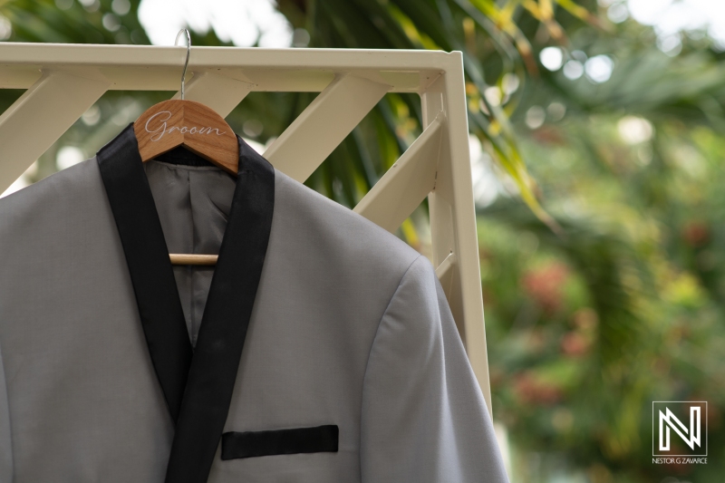 Groom's attire