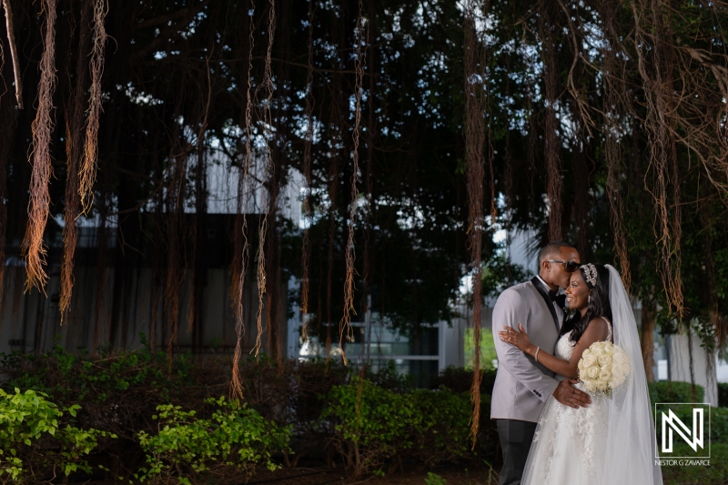 Bride and groom photoshoot session