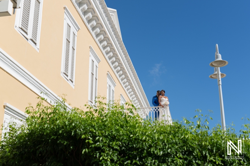 Bride and groom photoshoot session