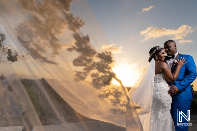 Bride and groom sunset photoshoot session