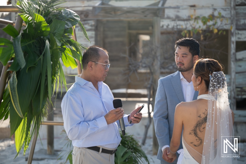 Wedding ceremony at Playa Hunku in Curacao with friends and family