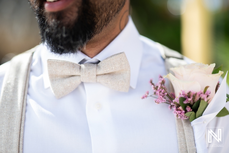 Groom's boutoniere