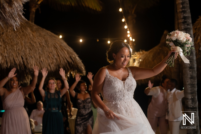 Bouquet toss