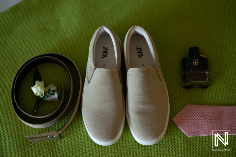 Groom's attire