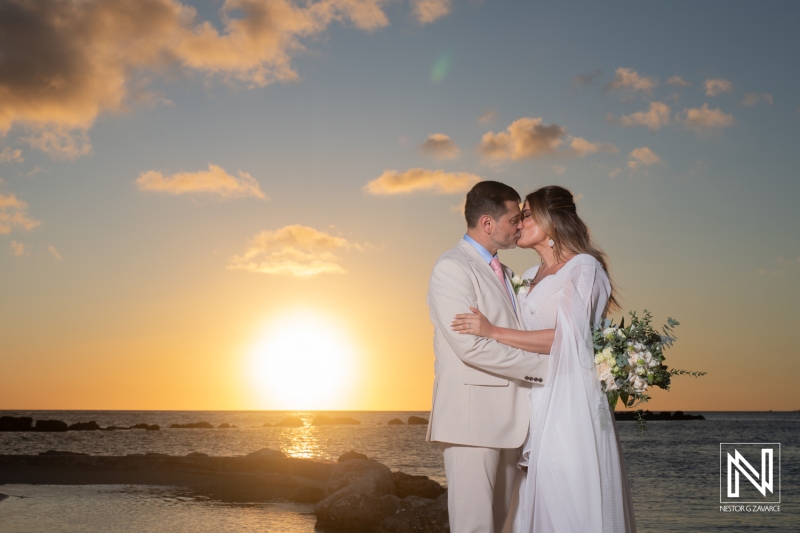 Bride and groom sunset photoshoot session