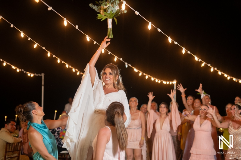 Bouquet toss