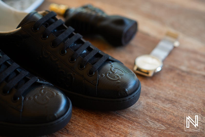 Groom's shoes