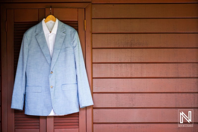 Groom's attire