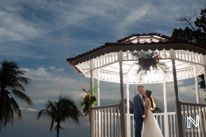Bride and groom photoshoot session
