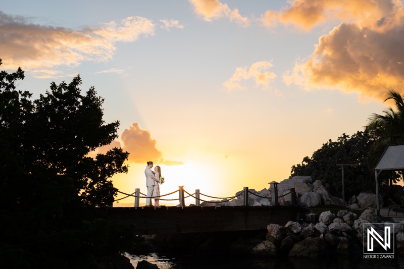 Bride and groom sunset photoshoot session