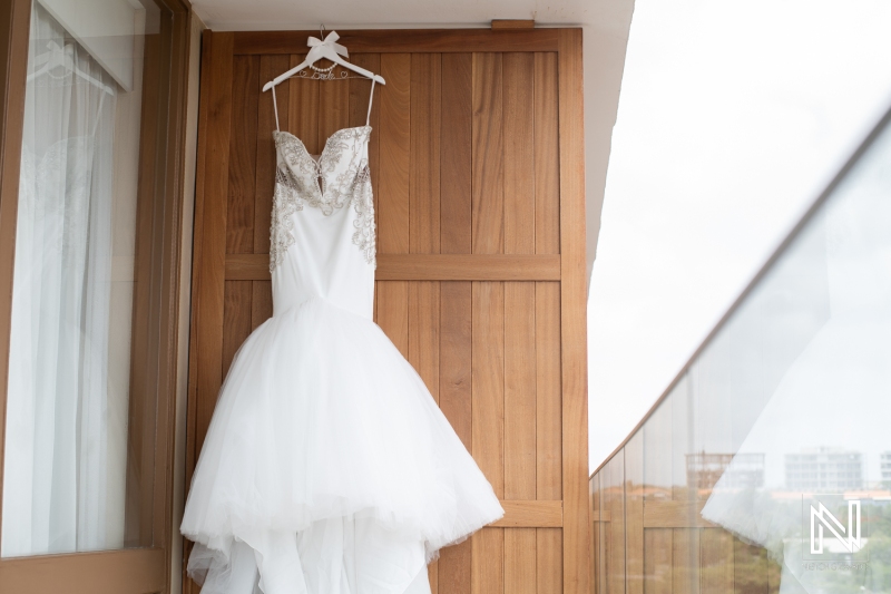 Wedding dress