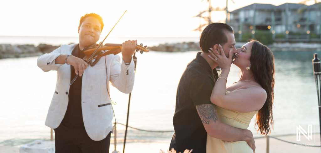 VICTORIA & JOEY | WEDDING PROPOSAL PHOTOSHOOT